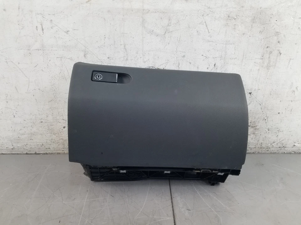 Mercedes Benz AMG E 63 2012 vagón guantera #83055 P11 Foto 1 de 4