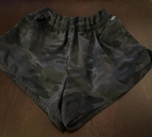 DSG Shorts Camp Print Gray And Black Women’s Large - Picture 1 of 4