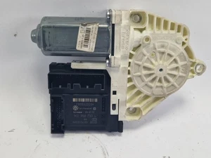 Fensterhebermotor VW Passat 3C - 1K0959701P - 1K0959793L - Vorne Links - Bild 1 von 4
