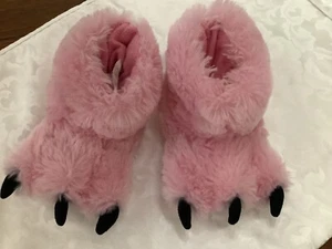 Girls Lazy One Pink Bear Paw Houseshoes - Picture 1 of 3