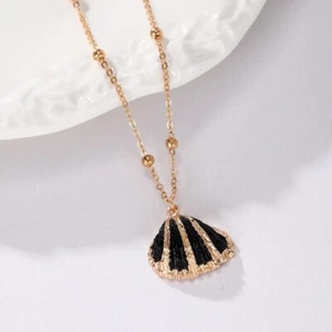 Hand painted Seashell Pendant Necklace Gold Black Clam Shell Womens New - Picture 1 of 5