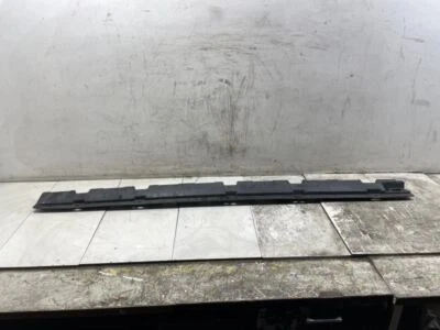 BMW X3 E83 2005 pasajero derecho faldón panel basculante soporte OEM+ Foto 1 de 4