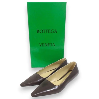 Zapatos de salón BOTTEGA VENETA de cuero con punta puntiaguda talla 35 aprox. 8,7"" marrón para mujer USADOS Foto 1 de 4
