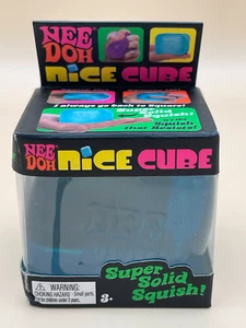 Bonito cubo de juguete Schylling NeeDoh - 3 años en adelante - Un cubo en color azul - Imagen 1 de 6