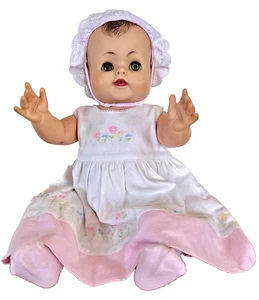 Muñeca Kathy bebé bebida y mojado Madame Alexander 20" vintage vinilo DOS ojos de colores - Imagen 1 de 24