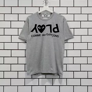 TEE TESTO INVERTITO COMME DES GARCONS CDG PLAY AZ-T082-051-1 - Foto 1 di 1