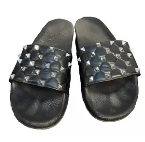 Nieten schwarz Slide Keilabsatz Größe 10 CUSHIONAIRE Damen Nietenschuhe Sandalen schwarz - Bild 1 von 6