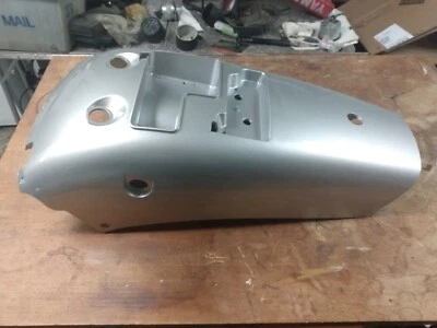 Panel de carrocería trasero Duck Bill CF Moto v5 250 Foto 1 de 2