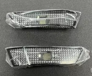 Side Marker Light PAIR for Nissan Skyline 2004 CPV35 Coupe - B61F6-AM900 - Picture 1 of 3