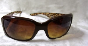 Kathy Van Zeeland Brown/Animal print frame Sunglasses with "HEART" Embellishment - Picture 1 of 12
