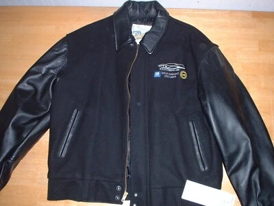 Chaqueta de lanzamiento Cadillac DTS 2006 y Lucerna nueva con etiquetas para hombre mediana universitaria Foto 1 de 3