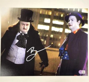 Bobby Moynihan Autogramm SNL signed Batman Pinguin 11x14 Foto BAS Beckett Holo - Bild 1 von 2
