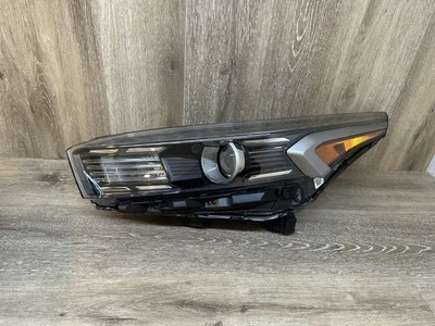 Conjunto de faros KIA FORTE LH 2022-2024 PIEZA ORIGINAL # 92101-M7500 / M7921-644410 Foto 1 de 4