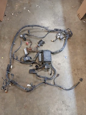 94 95 96 FORD F150 F-150 Bronco 4 ruedas ABS arnés de cableado del motor debajo del capó Foto 1 de 4