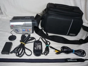Videocamera Samsung PAL VP-L905D PAL HI8 8mm Video8 lettore videoregistratore trasferimento video - Foto 1 di 7