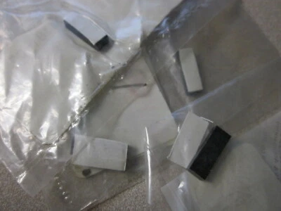 NOS Yamaha Fuel Tank Locating 1 Damper 2006-2014 FZ1 2015 FZS1 2D1-24181-00 Qty4 - Image 1 of 2