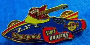 HOUSTON TEXAS 2000 PERSONAL DE APERTURA RETRO NAVE ESPACIAL COHETE Hard Rock Café PIN LE - Imagen 1 de 1