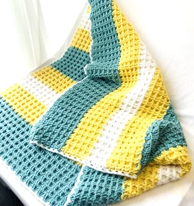 NUEVO Manta de ganchillo hecha a mano verde aguamargarita, amarillo margarita y blanco 36x38 - Imagen 1 de 4