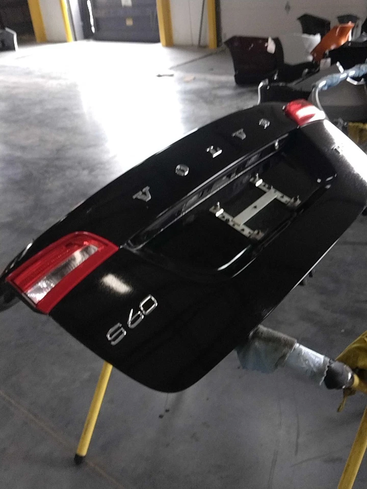 Volvo S60 2016 cubierta tapa negra OEM 313712671 109 k millas 4x4 Foto 1 de 3