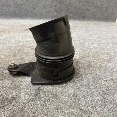 2004-2007 BMW 530I - AIR Intake DUCT 7521016 - Image 1 of 4