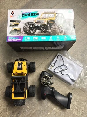 WLtoys 22201 1/22 RC Auto 2.4G 2WD 30 km/h Short Truck Car Rennwagen  - Bild 1 von 4