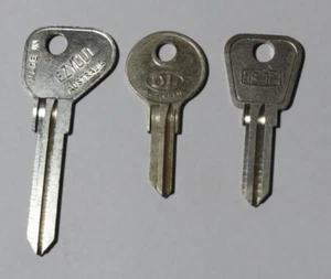 LEYLAND P76 KEY BLANK SET : 3 pieces AFTERMARKET - Picture 1 of 3