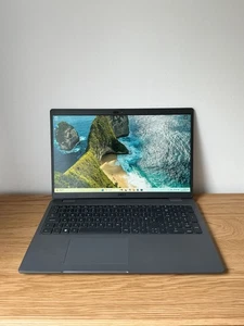 Dell Latitude 3540 - 13. Gen i5 - 16GB RAM - 500GB SSD (12 Monate Garantie) - Bild 1 von 8