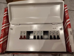 MK Sentry Y8664SMET 18th Edition All Metal 12 Way Consumer Unit (No RCDs) - Picture 1 of 4