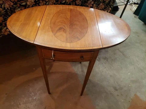 Gorgeous Vtg Maitland Smith Sheraton Style Mahogany Inlaid Drop Leaf Side Table Cover