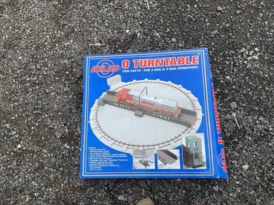 ATLAS O GAUGE TURNTABLE 24’ VERSION W/TRACK 6901 FOR RAILWAY LAYOUT 2 & 3 RAIL ! - Image 1 of 4