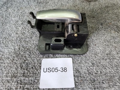 2005 2006 Pontiac Grand Prix RH Right Passenger Inside Door Handle 10337733 - Image 1 of 4