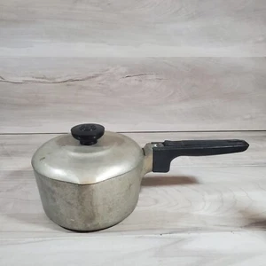 Wagner Ware Sydney -0- Magnalite 1½ QT Double Spouted Cooking Pot 4681-P & Lid - Picture 1 of 9