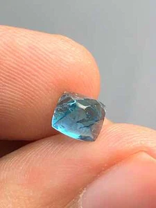 1.20 ct neon blue tourmaline cabochon sugar loaf - Picture 1 of 7