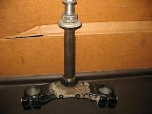 1983 XVZ1200 FORK LOWER TRIPLE CLAMP TREE YAMAHA VENTURE ROYALE XVZ 1200 1300 - Picture 1 of 7