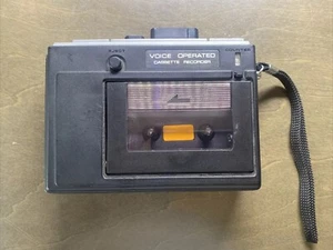 *READ* Vintage CONCORD Voice Operated Cassette Recorder Model F-86 *HAS ISSUES* - Picture 1 of 7
