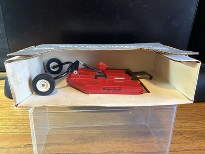 SPEC CAST ZJD 709 MCCORMICK INTERNATIONAL 1/16 ROTARY CUTTER NIB RARE HTF USA - Image 1 of 4