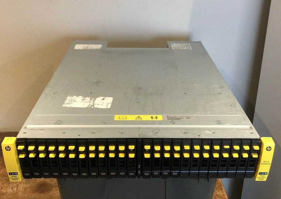 HP 756484-001 Drive Enclosure 3PARA-SV1009 c/w 24 Caddies - Image 1 of 4