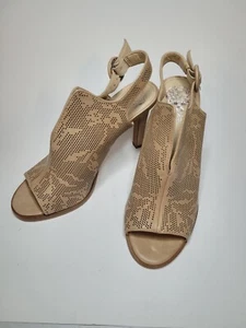 Vince Camuto Sandals Heels Size 9M Natural Peep Toe Nattey2 Perforated Leather - Picture 1 of 9
