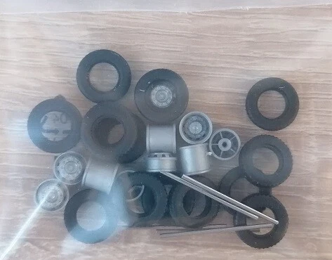 Rietze 70082 - 1/87 LKW Rädersatz, Felgen silber - Neu - Bild 1 von 1