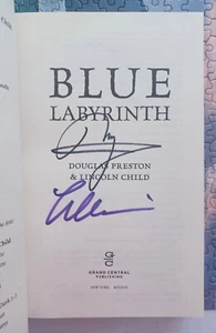 Douglas Preston & Lincoln KIND SIGNIERT 2X BLAUES LABYINT (1., 1., Hardcover) - Bild 1 von 4