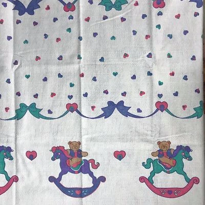 Manta Bebé Vintage Oso Caballo Mecedor Arcos Corazones Poliéster 46 x 38 Nueva Sin Etiqueta Foto 1 de 4