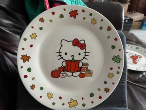 New Sanrio Hello Kitty Pumpkin 10 1/4" Halloween Thanksgiving Dinner Plate - Picture 1 of 4