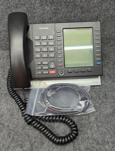 IP5631-SDL Toshiba IP Telefon mit 20 Tasten, 9-Zeilen hintergrundbeleuchtetes LCD - Bild 1 von 3