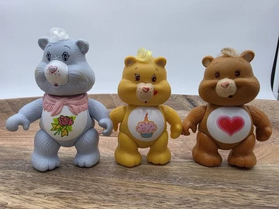 Figuras posables vintage de osos de cuidado de los años 80 abuela, cumpleaños y osos de corazón tierno Foto 1 de 4