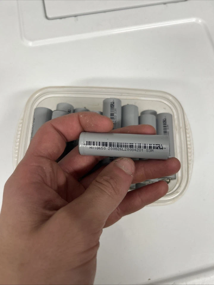 LOTE de 30 - ICR18650 CELDAS LI-ION PROBADAS INDIVIDUALMENTE 3.7V 2000 A 2400mAh Foto 1 de 1