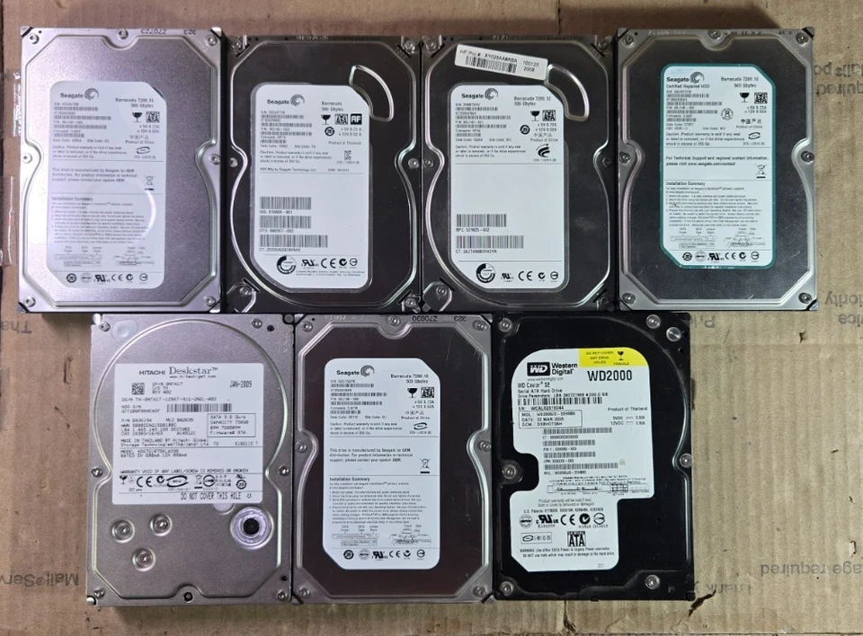 Lote de 7 discos duros SATA varios Marca y capacidades de almacenamiento de 200 a 750 GB Foto 1 de 4