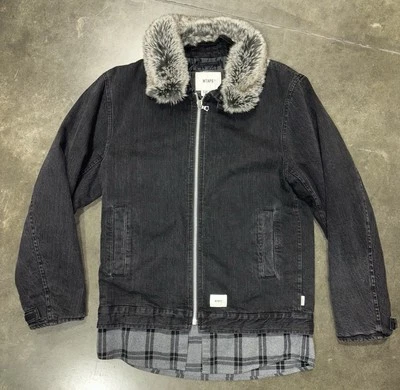 Chaqueta acolchada de mezclilla Wtaps con cuello de piel desmontable Foto 1 de 4