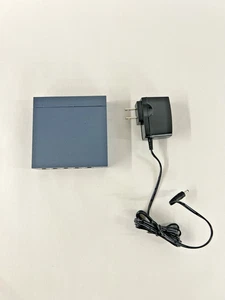 TP-Link TL-SG105 5-Port 10/100/1000 Mb/s Desktop Switch (Power Adapter Included) - Picture 1 of 7
