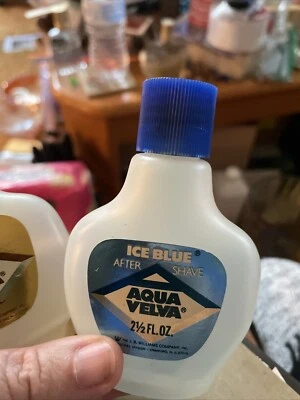 Vintage 1980's Gillette ATRA razor deluxe AQUA VELVA travel kit  - Image 1 of 4