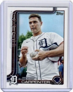 2025 Topps Series 2 Kerry Carpenter Golden Mirror Image Variation Insert Card - Bild 1 von 2